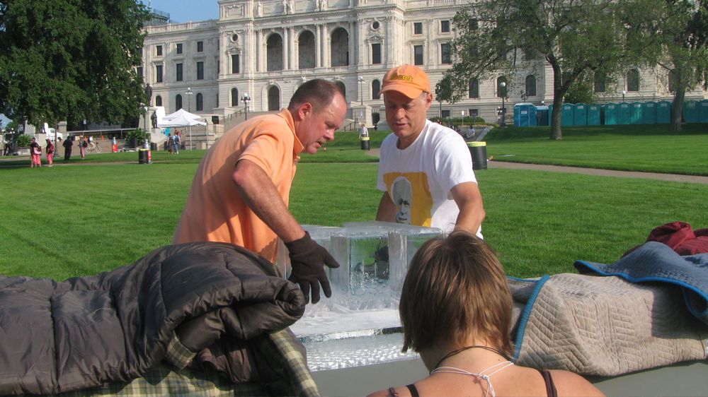ligorano/reese, The State of Things, The UnConvention, September 1, 2008, Minnesota State Capitol. Photo: Steve Dietz; courtesy Northern Lights.mn