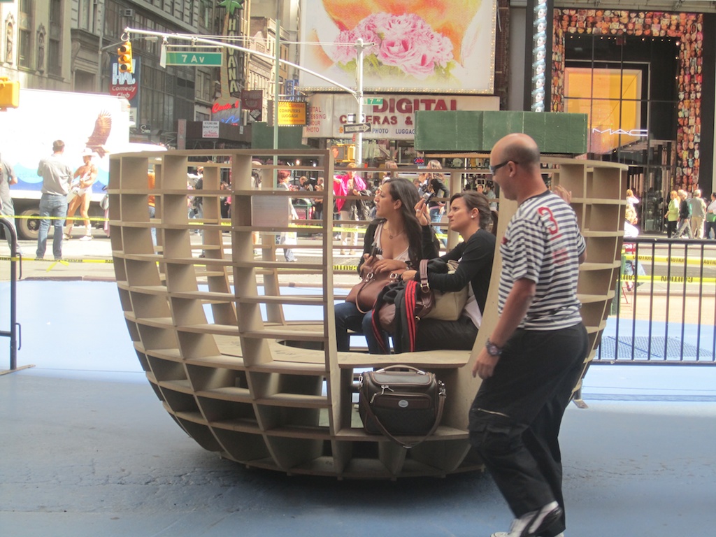 <a href="http://timessquarenyc.org/about_us/art_ts.html#meetingbowls" target="_blank">Meeting Bowls</a>, Times Square